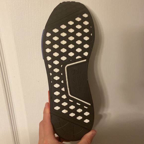 Adidas NMD R1 - Picture 2 of 8